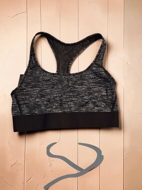 Victoria SPORT Women’s Black Space-Dye Racerback Sports Bra